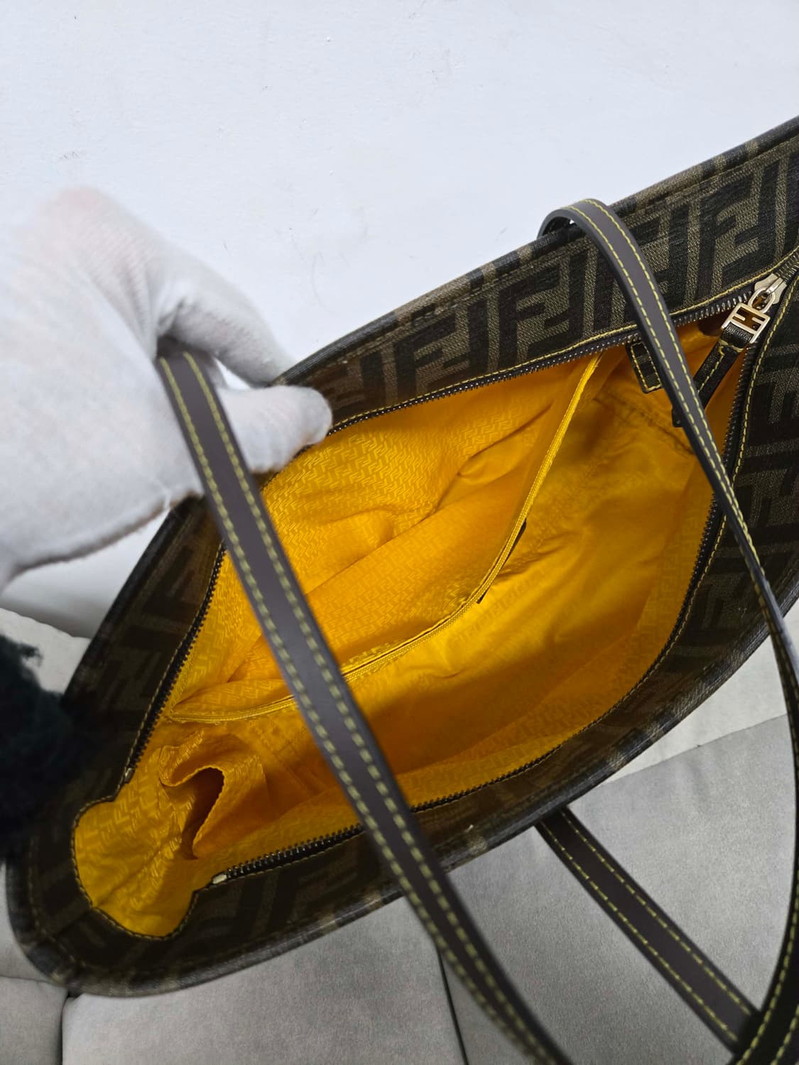 [보증서 정품] 펜디 FF 로고 토트백 상품이미지3