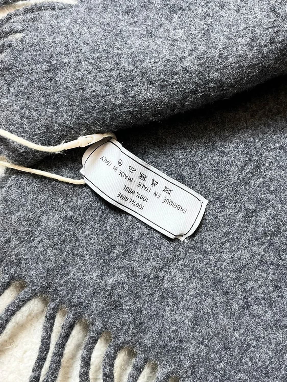 아미 AMI 시그니처 하트 로고 울 목도리 A1699 상품이미지5