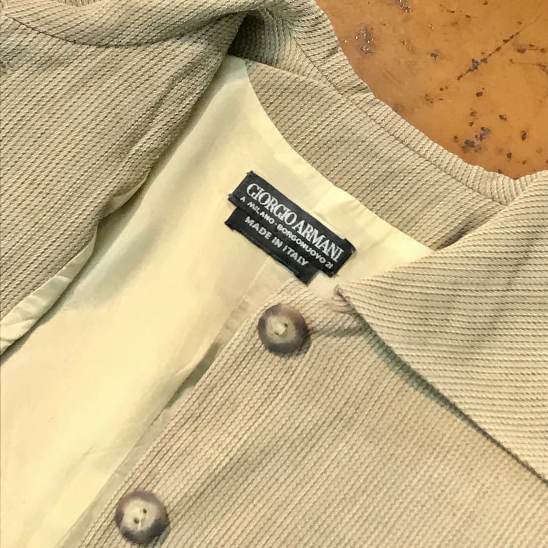 조지오 아르마니 풀버튼 와이드카라 베이지 자켓 여성 44 55 사이즈 상품이미지5