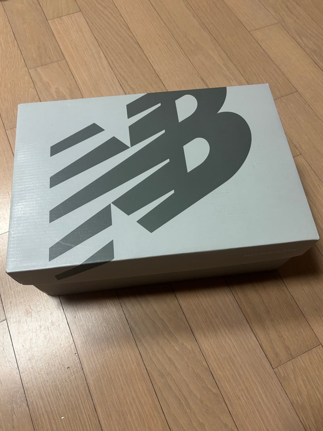 뉴발란스 990v4 메이드 인 USA 블랙 실버 275 새상품 상품이미지3