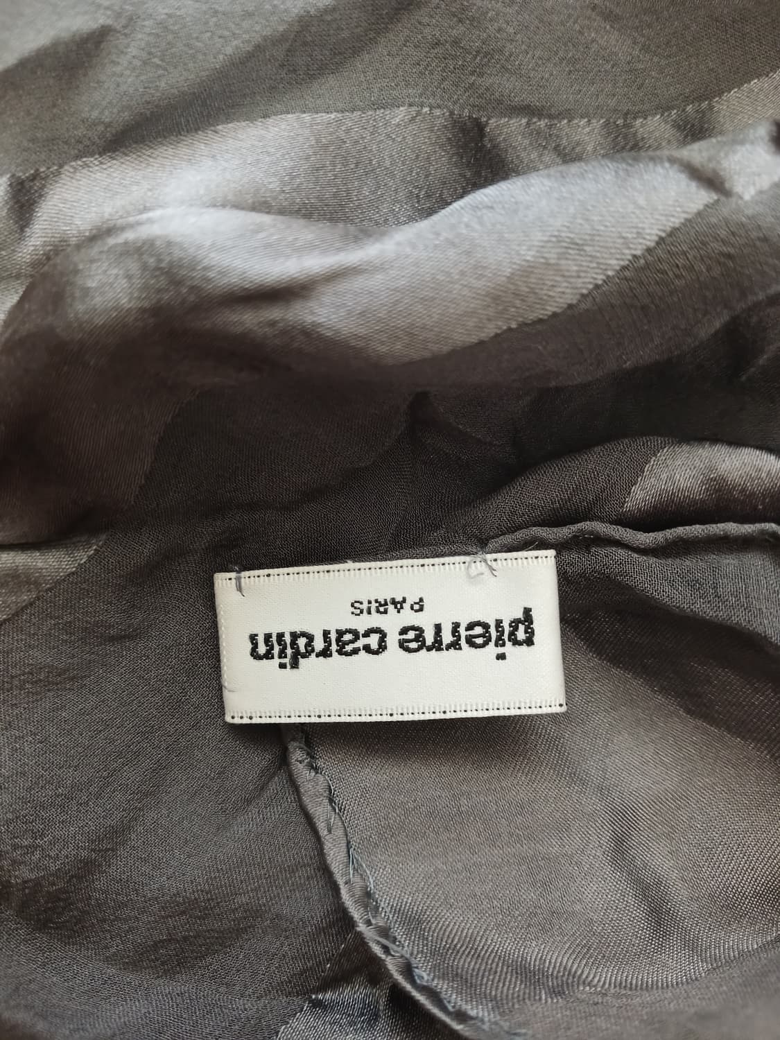 피에르 가르뎅 그레이 실크스카프  상품이미지2