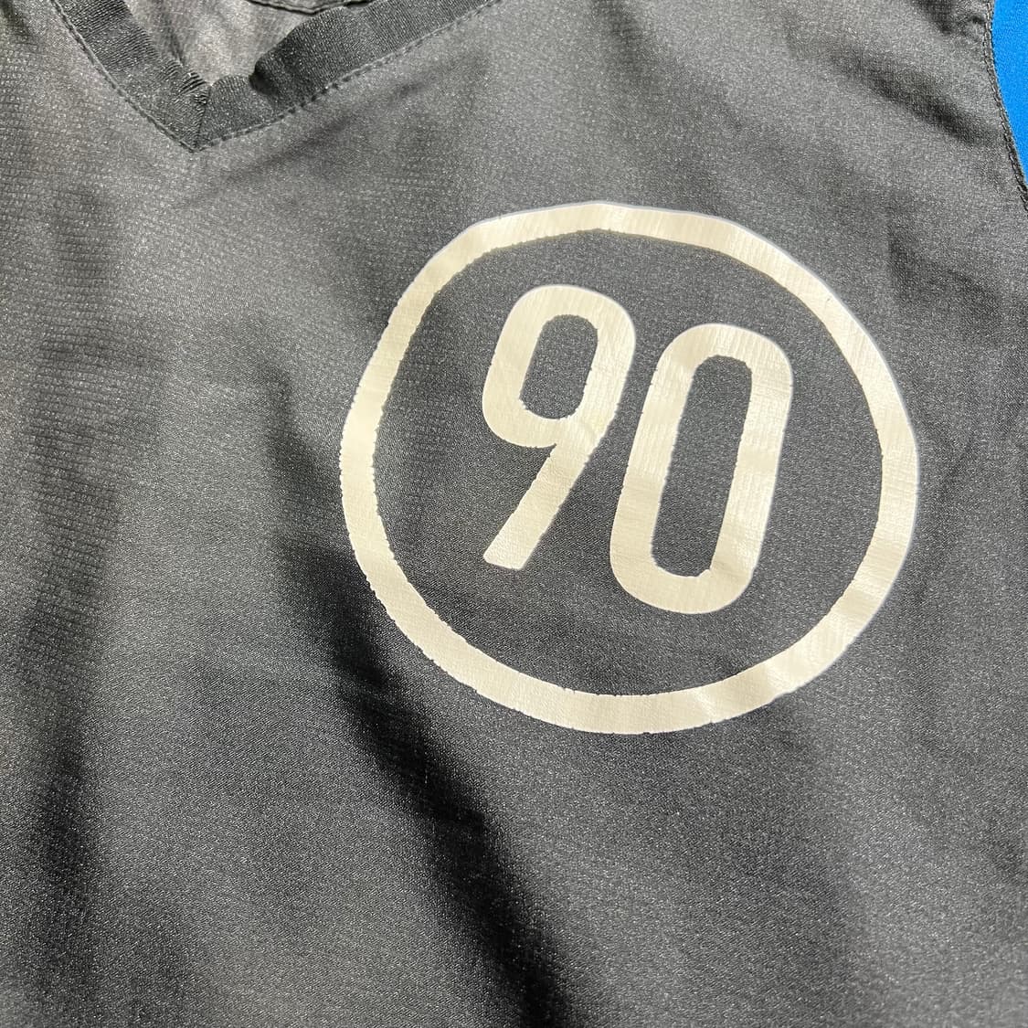 나이키 00s 블랙 블루 라이닝 T90 토탈90 브이넥 웜업 풀오버 상품이미지3