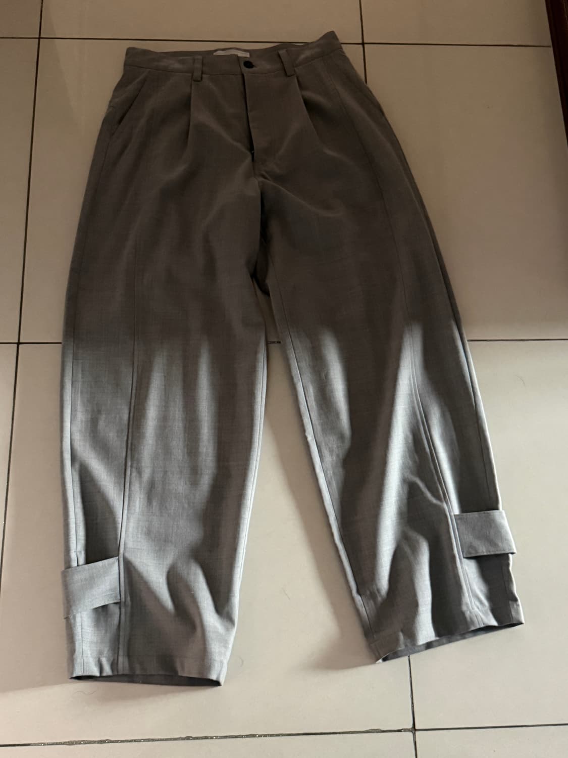 웨이비니스 원턱 그레이 슬랙스 상품이미지1