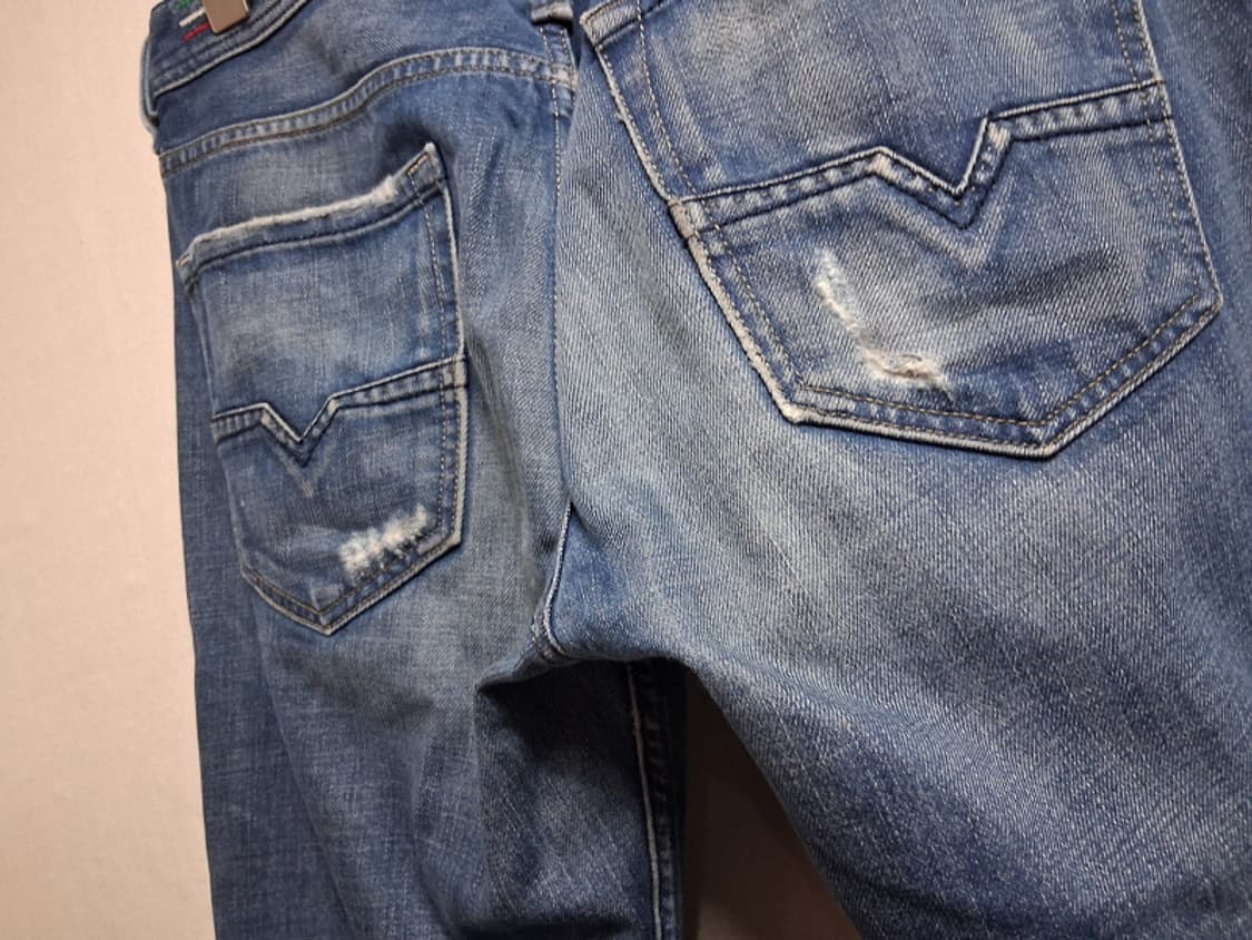 일본구제 디젤 빈티지청바지 32인치
원산지 이탈리아 디젤정품 상품이미지7