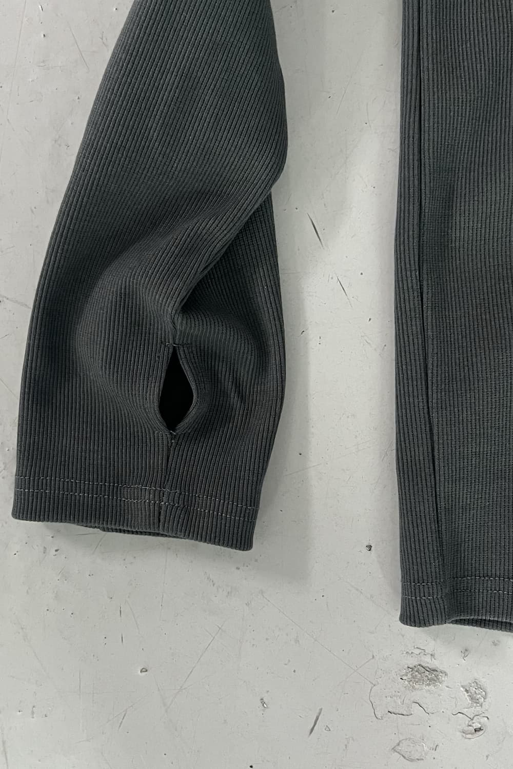 플라스틱 프로덕트 MPa RIBBED ZIP JACKET 차콜 상품이미지5