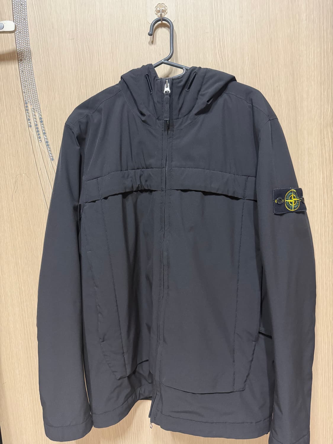 스톤아일랜드 소프트쉘 프리마로프트 자켓 블랙 m 상품이미지1