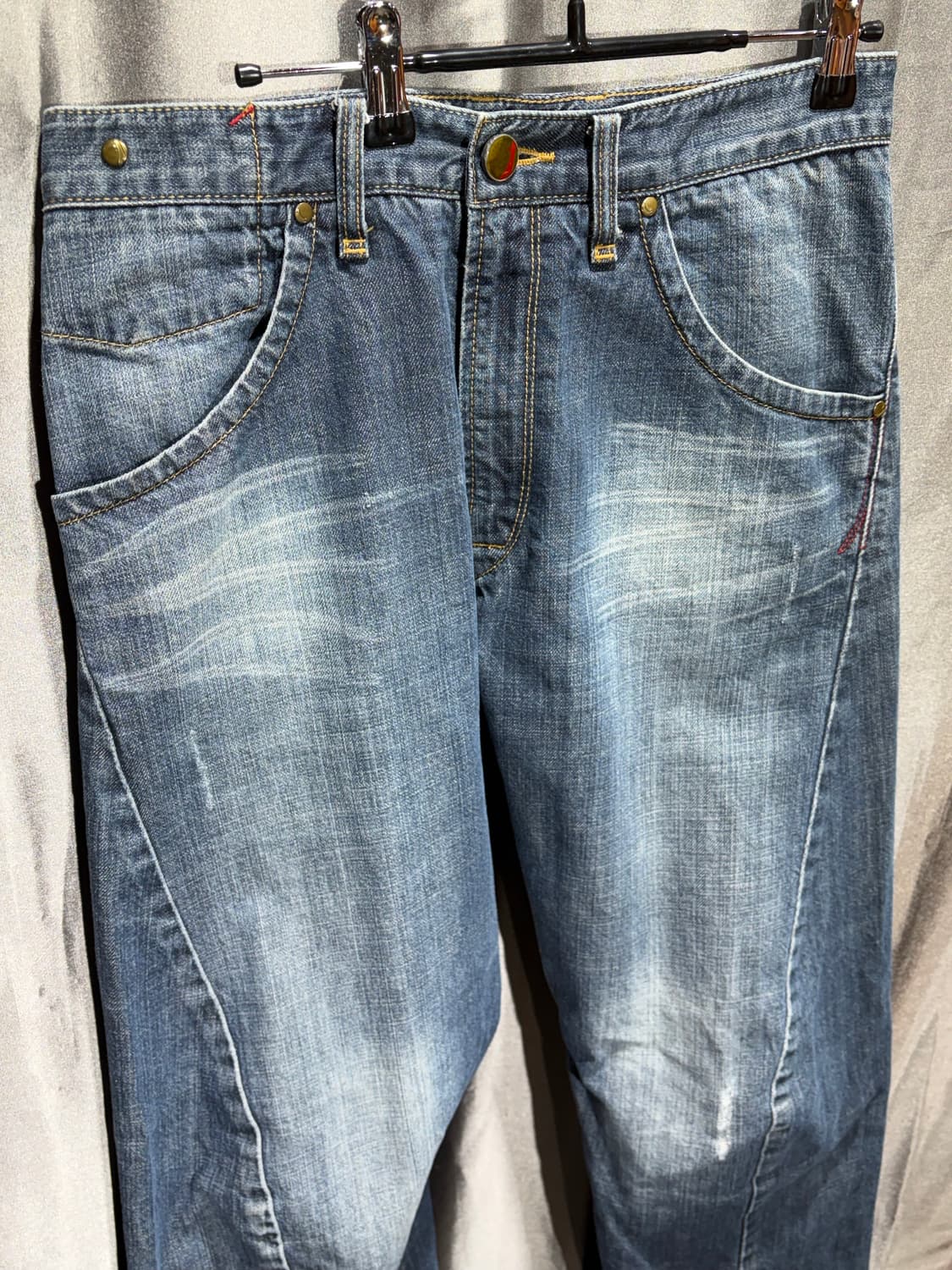 31in 리바이스 엔지니어드 벨티드 워싱데미지 데님팬츠 상품이미지6