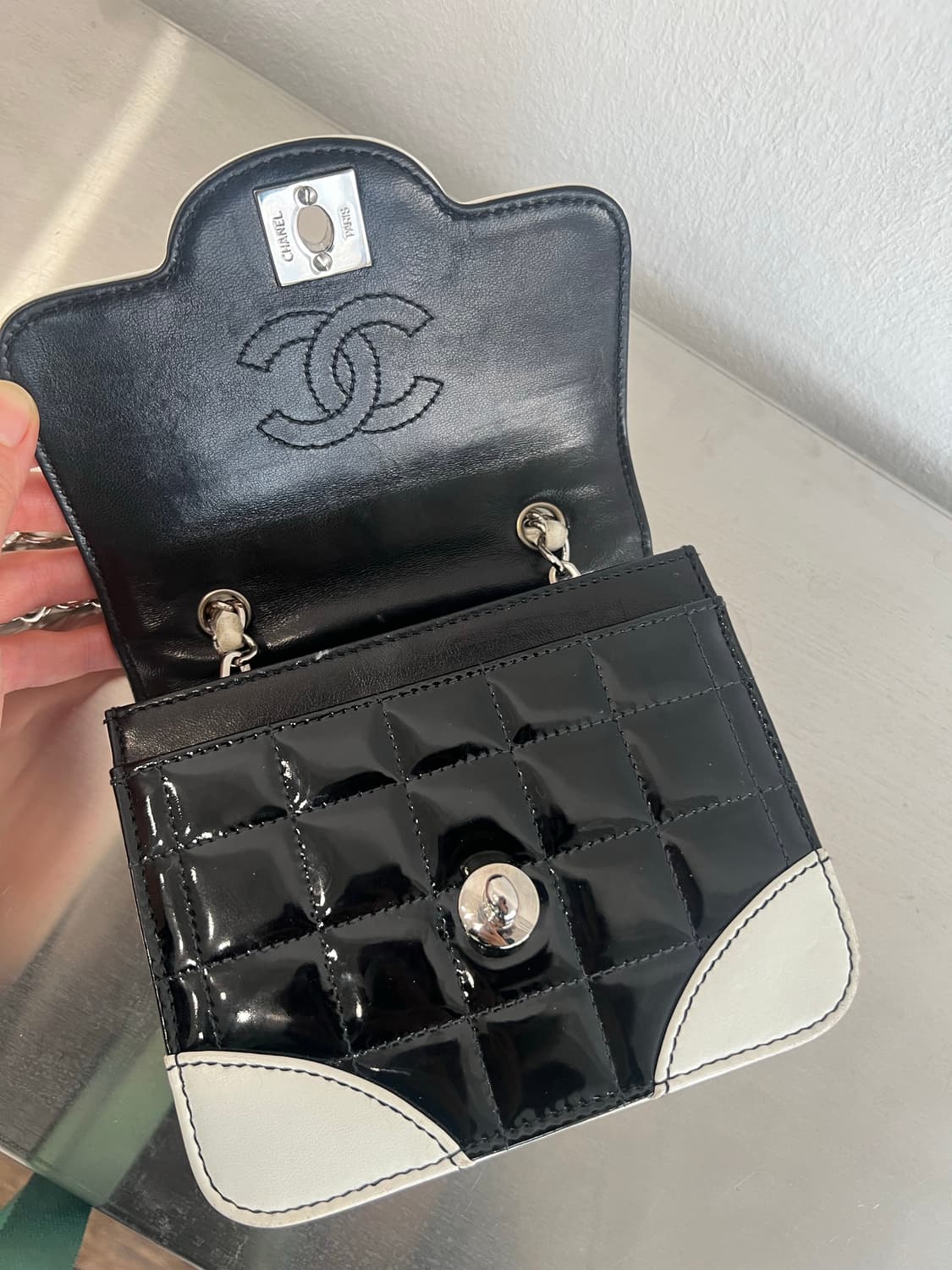 샤넬미니백 샤넬초콜릿바 페이턴트 체인숄더백 상품이미지6