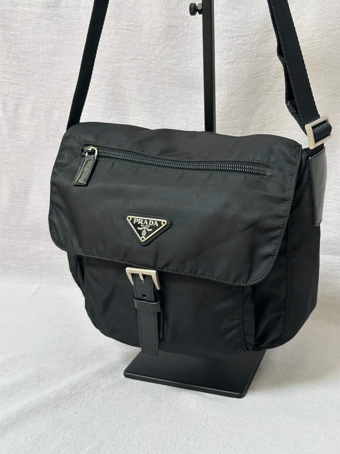프라다 포코노 나일론 메신저백 버클 크로스백 주우재백 상품이미지5