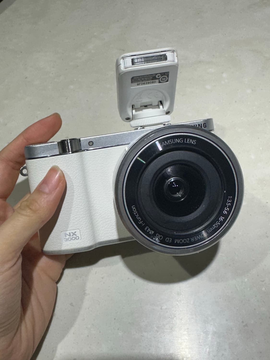 삼성 NX3000 미러리스 카메라 화이트 상품이미지2