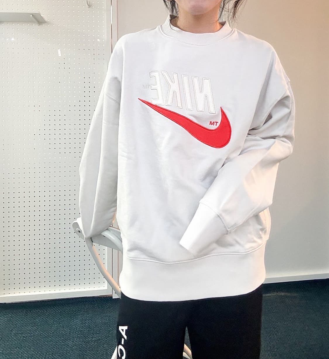 (정품/새상품) NIKE 나이키 공용 트랜디 클래식 크루 맨투맨 상품이미지6