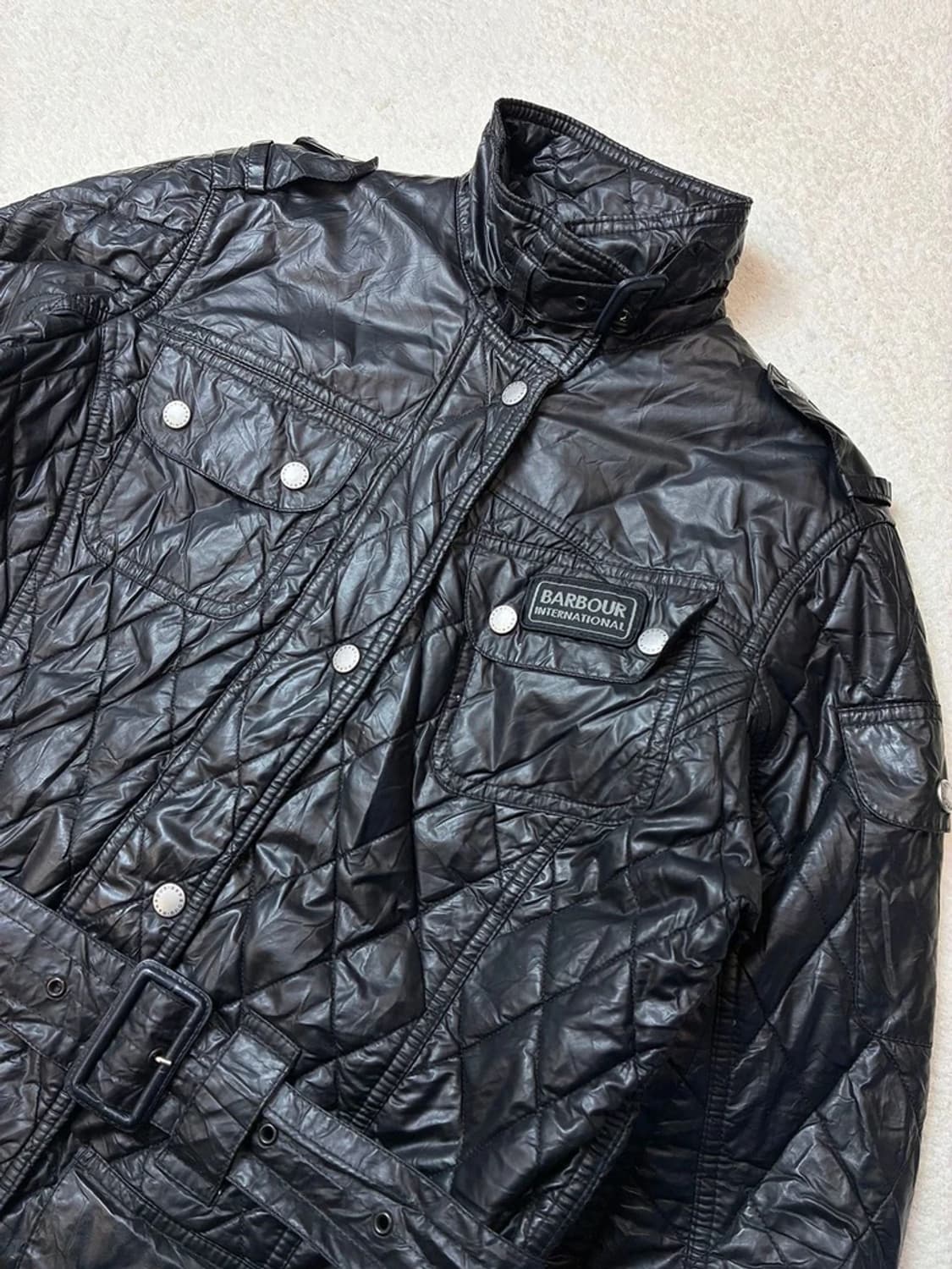 바버 BARBOUR 인터내셔널 클래식 퀼트 벨티드 자켓 PN5753 상품이미지2