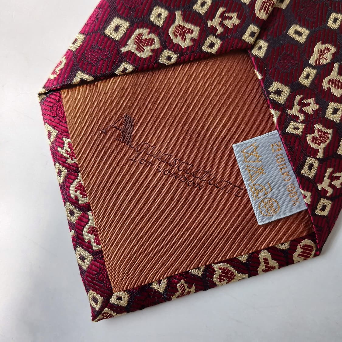 아쿠아스큐텀 실크 자카드 패턴 넥타이 9.7cm A+등급 A19789
 상품이미지9