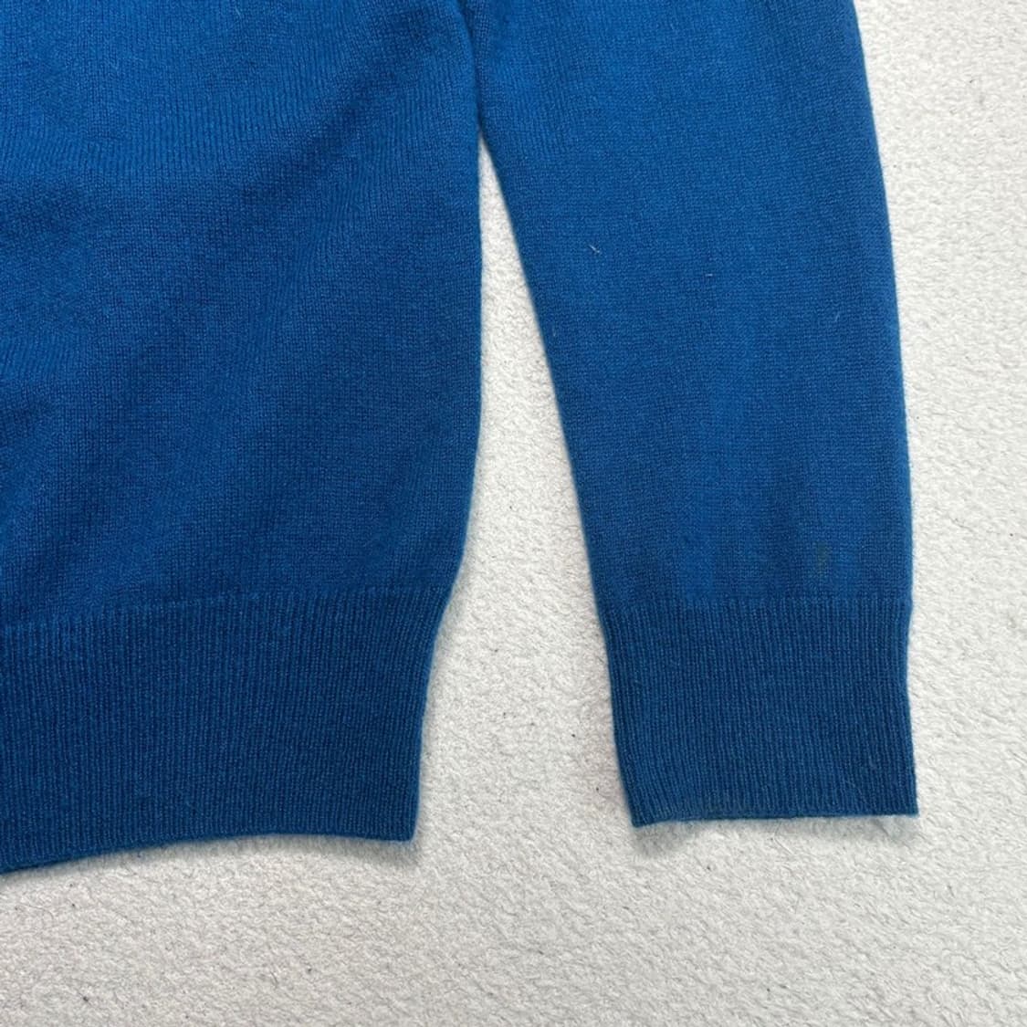 유니클로 캐시미어 100 브이넥 니트 M 상품이미지2