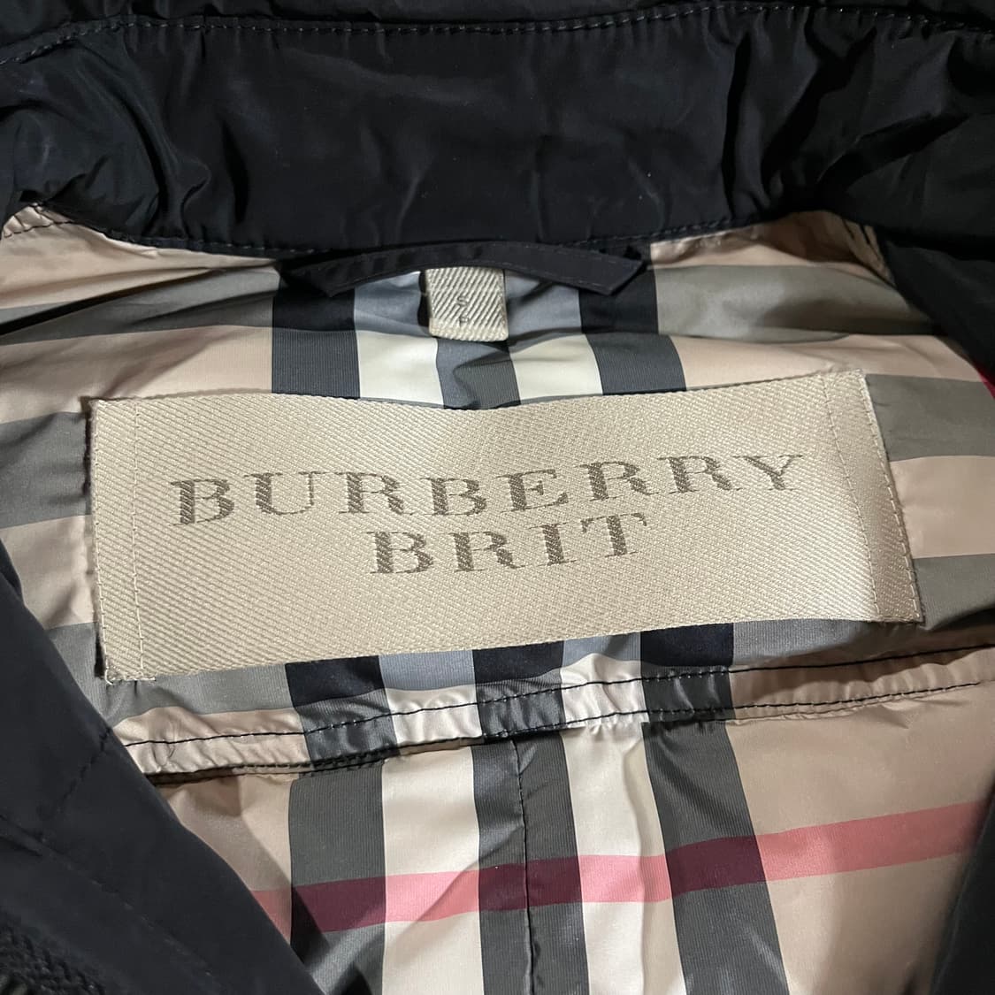 [여44-마른55] 버버리 폭스퍼 구스패딩 상품이미지5