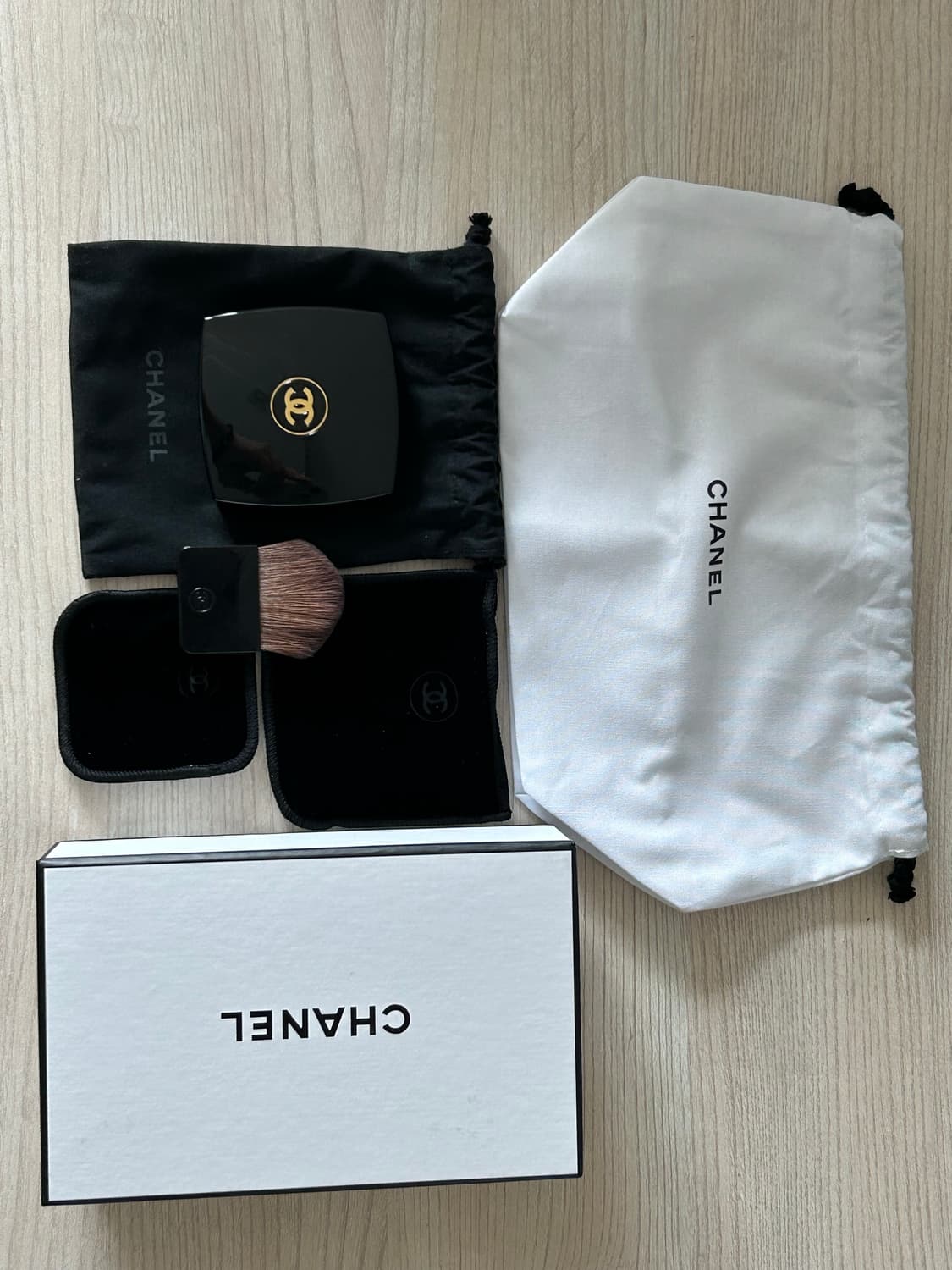 샤넬 일루미네이팅 파우더 블러쉬 998 피치 뤼미에르 (한정 상품이미지2