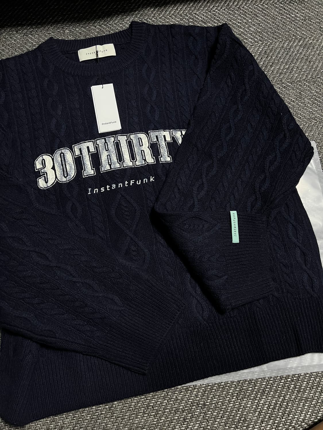 새상품/구할수없는/약30%저렴) 레터링케이블울니트 FREE/인스턴트펑크 상품이미지2