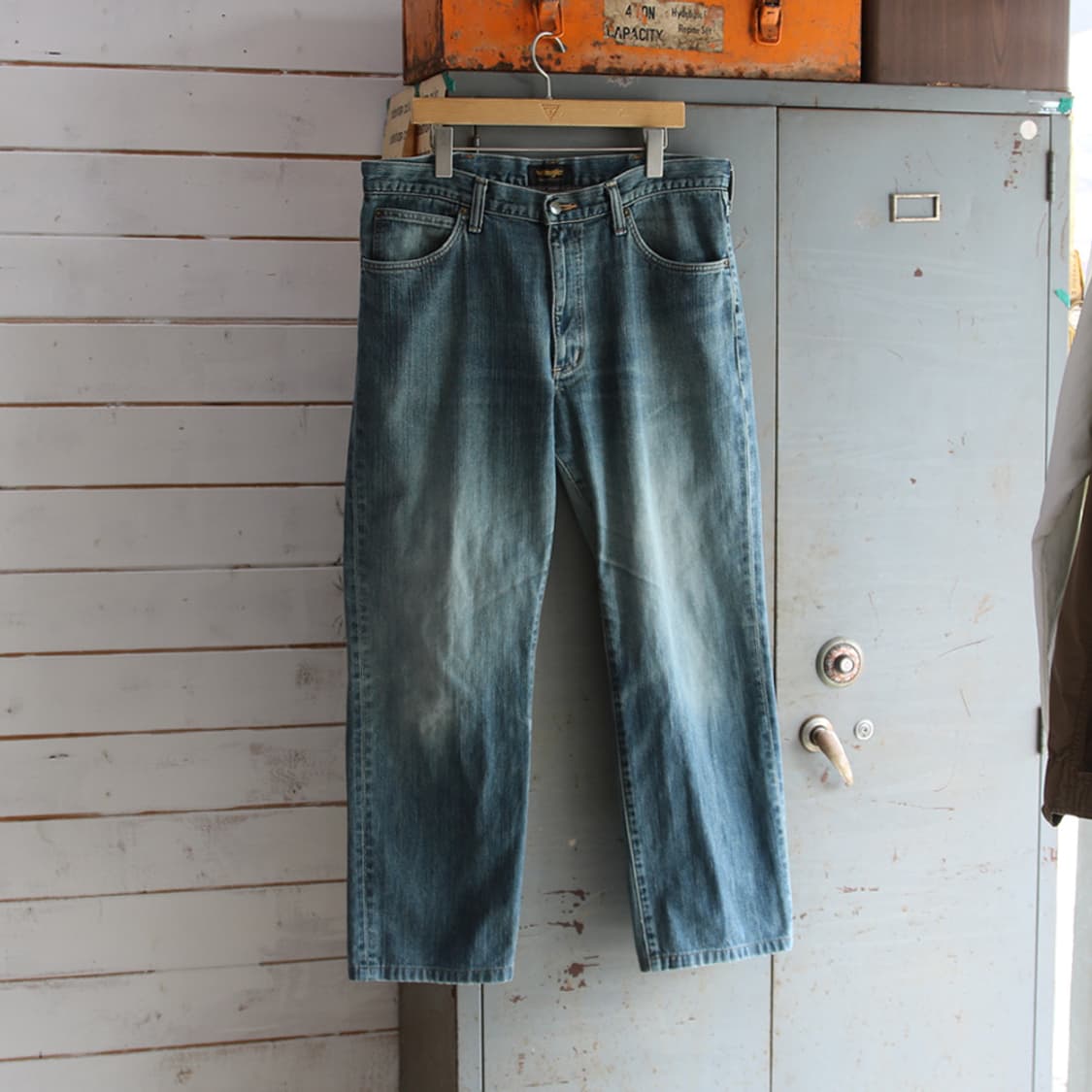 (착용컷) Wrangler 데님 팬츠 (남성용 35.5) 상품이미지1