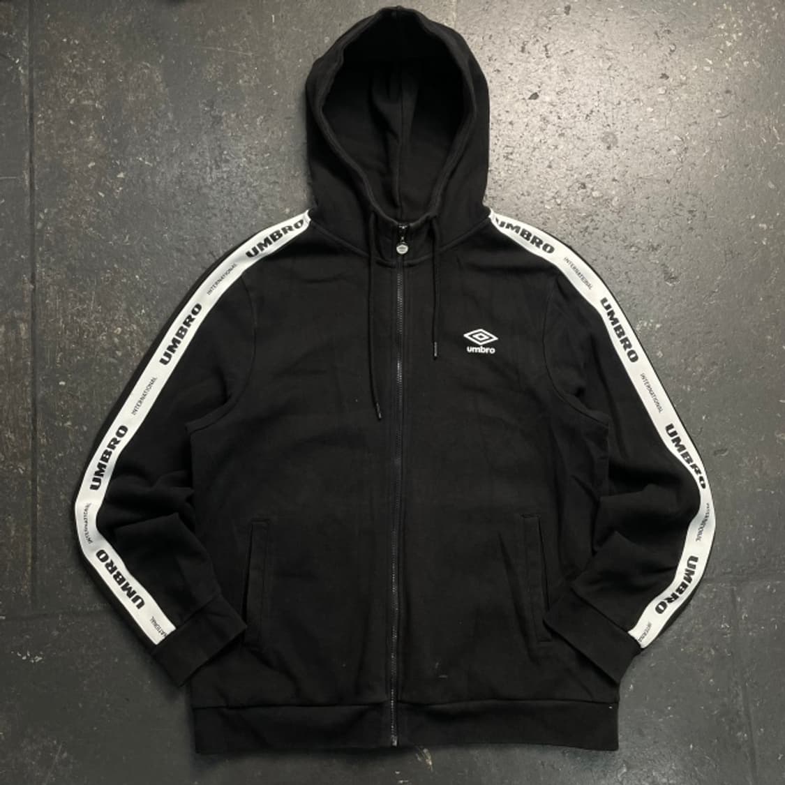 105 엄브로 후드집업 상품이미지1