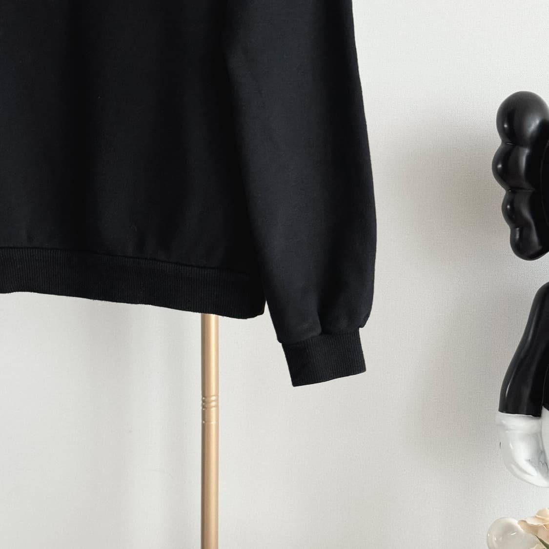 [새상품급/S] 셀린느 레터링 백로고 후드 블랙 여성 상품이미지4