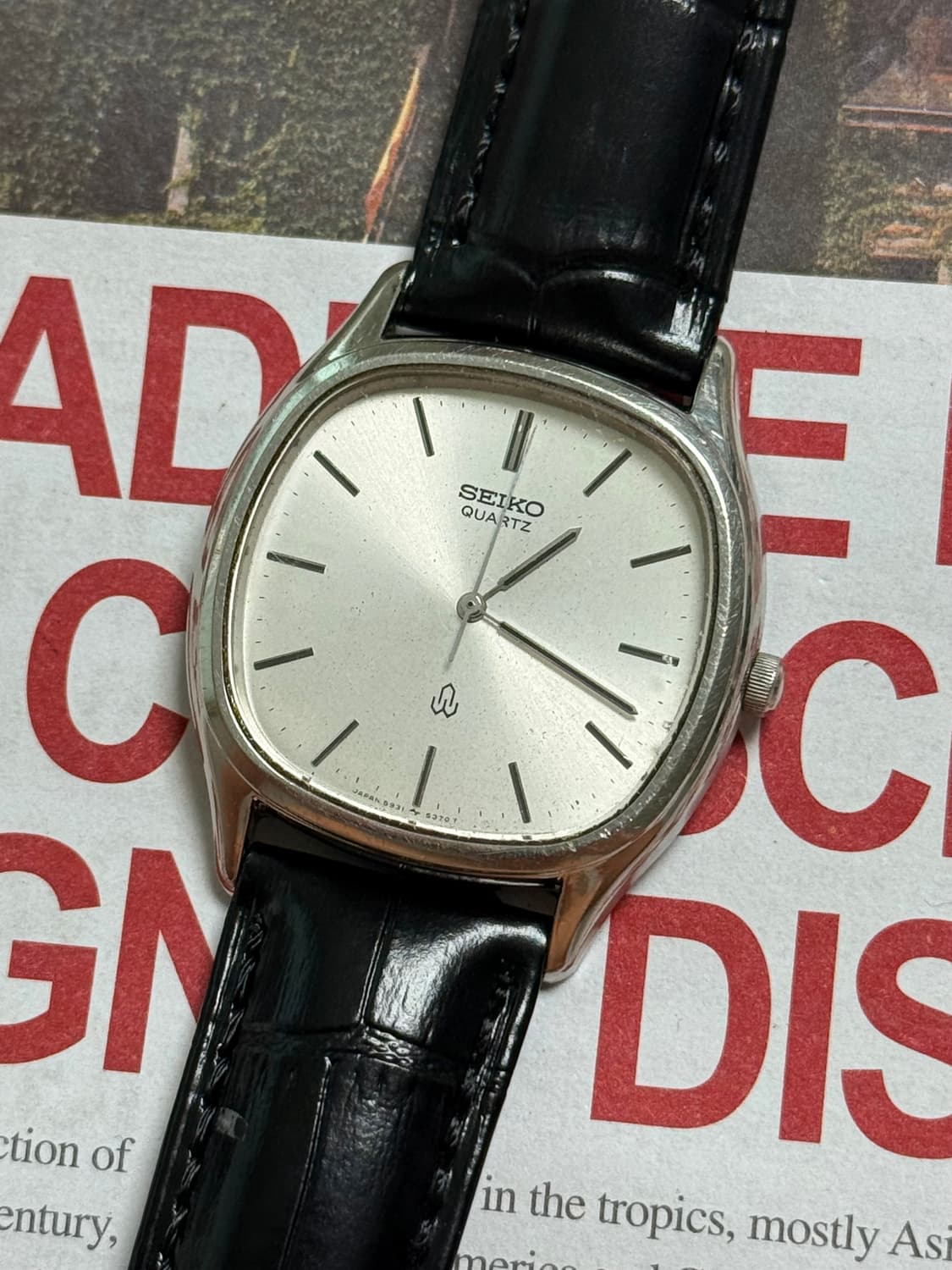 Seiko 세이코 쿼츠 스퀘어 실버 썬 레이 1981 상품이미지1