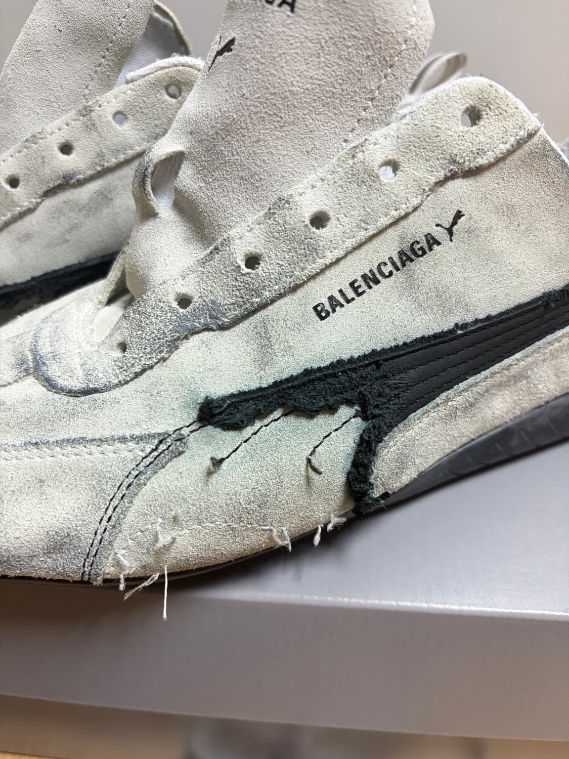 발렌시아가와 푸마 스피드캣 원아웃 커스텀 42 상품이미지3