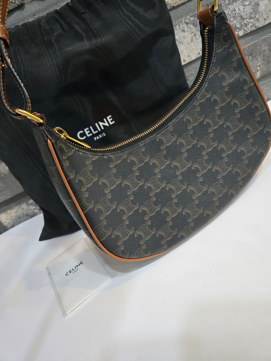 셀린느 아바백 미듐 상품이미지3