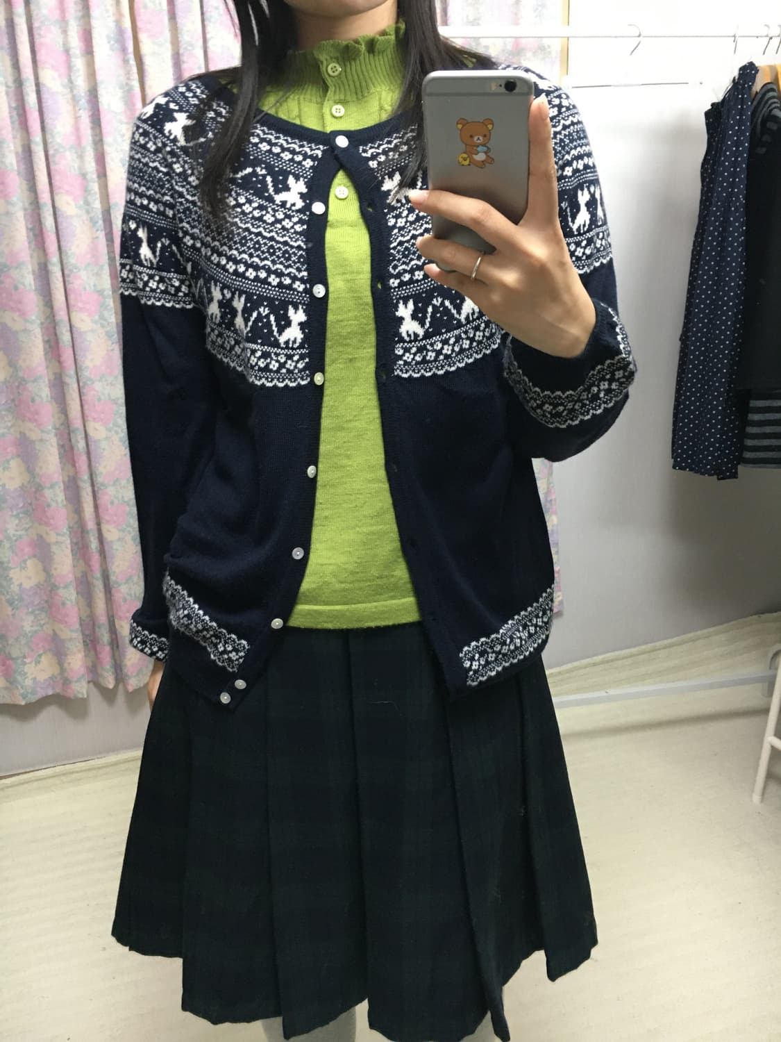 연두 버튼 긴소매 니트 상품이미지4