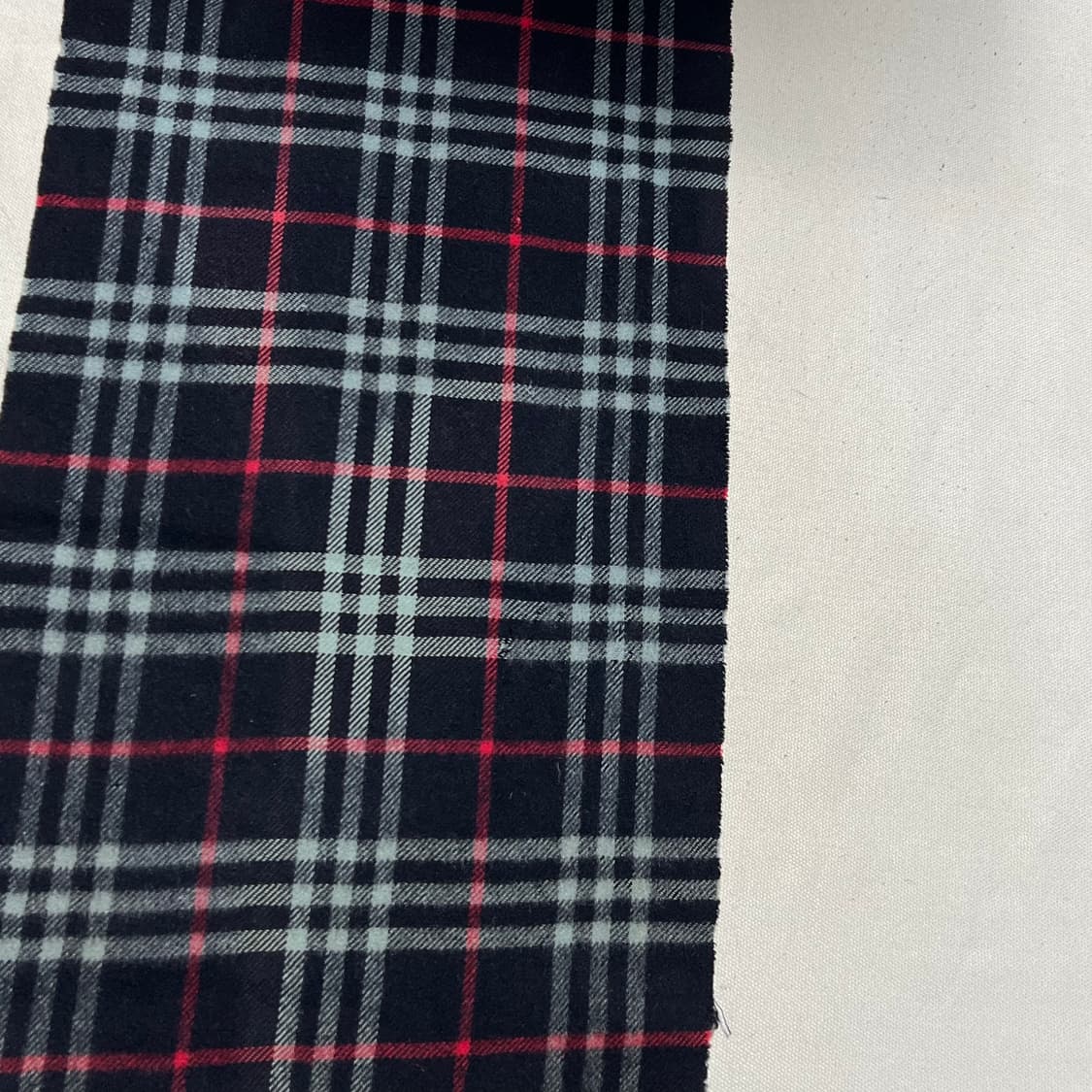 OS 버버리 네이비 노바체크 캐시미어 머플러 상품이미지4