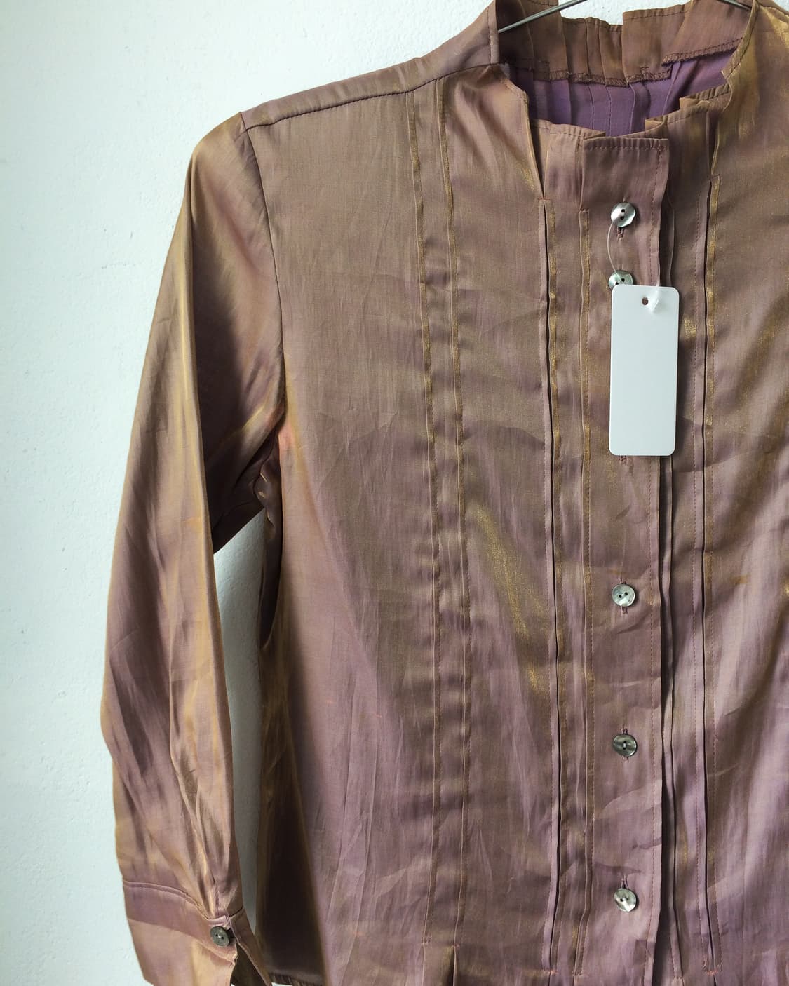 Glossy pleats high neck shirt 상품이미지3