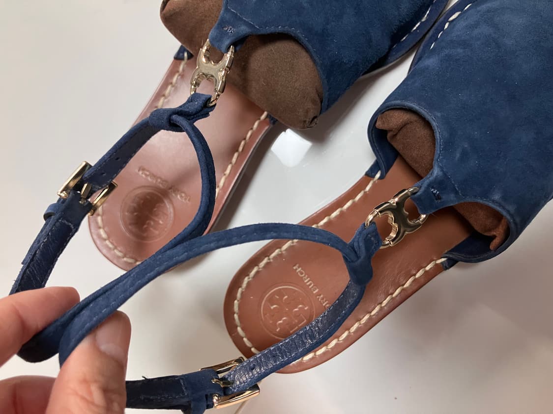 토리버치 스웨이드 네이비 스트랩 샌들 6사이즈 상품이미지3