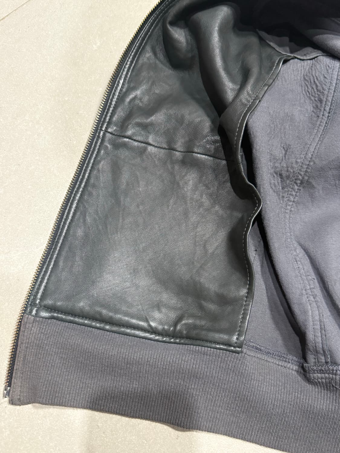 히스테릭 글래머 아카이브 양 가죽 후드 집업 자켓 상품이미지3