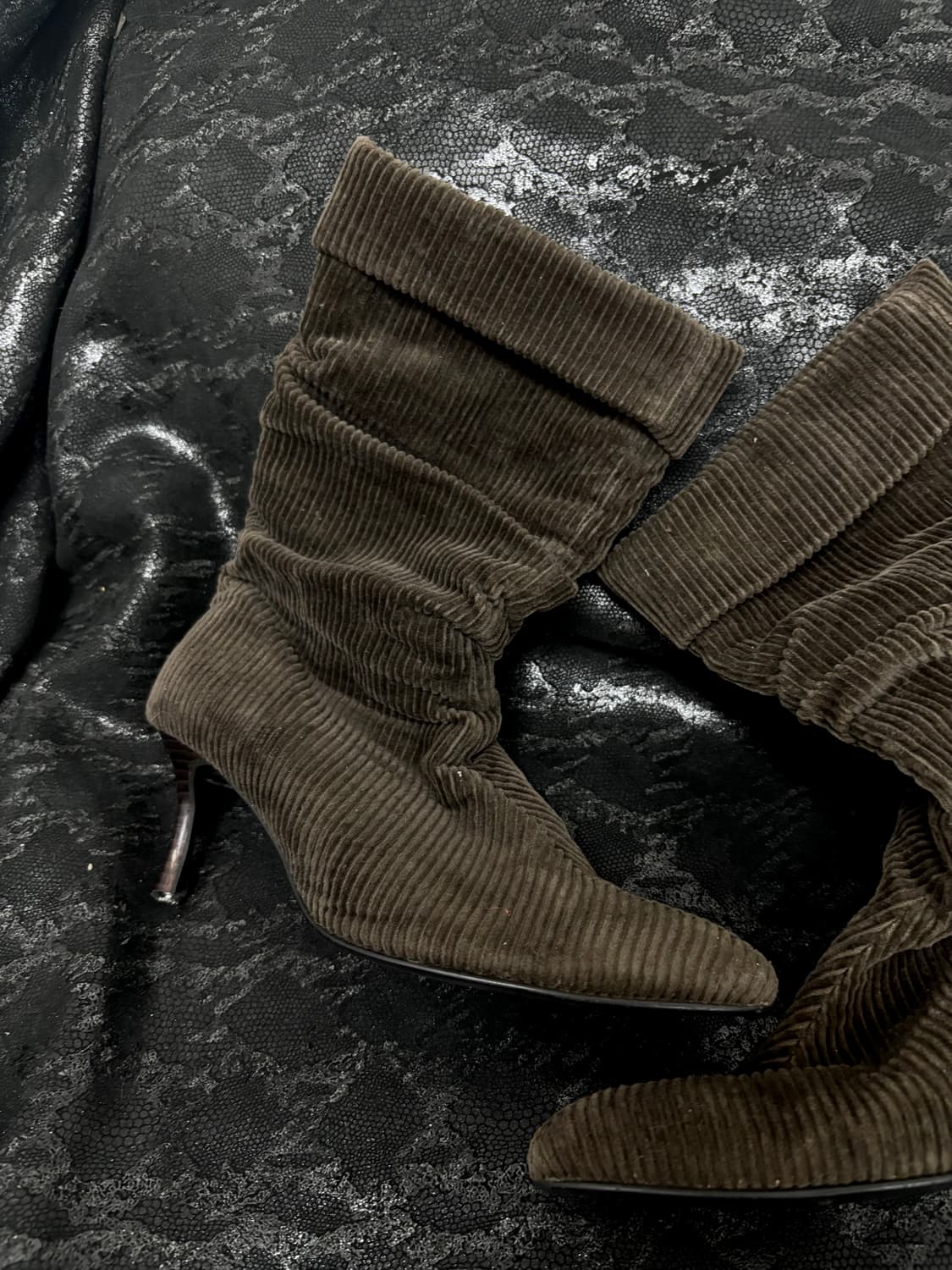 “Vintage” Y2K Mood Brown Suede Shoes 상품이미지4