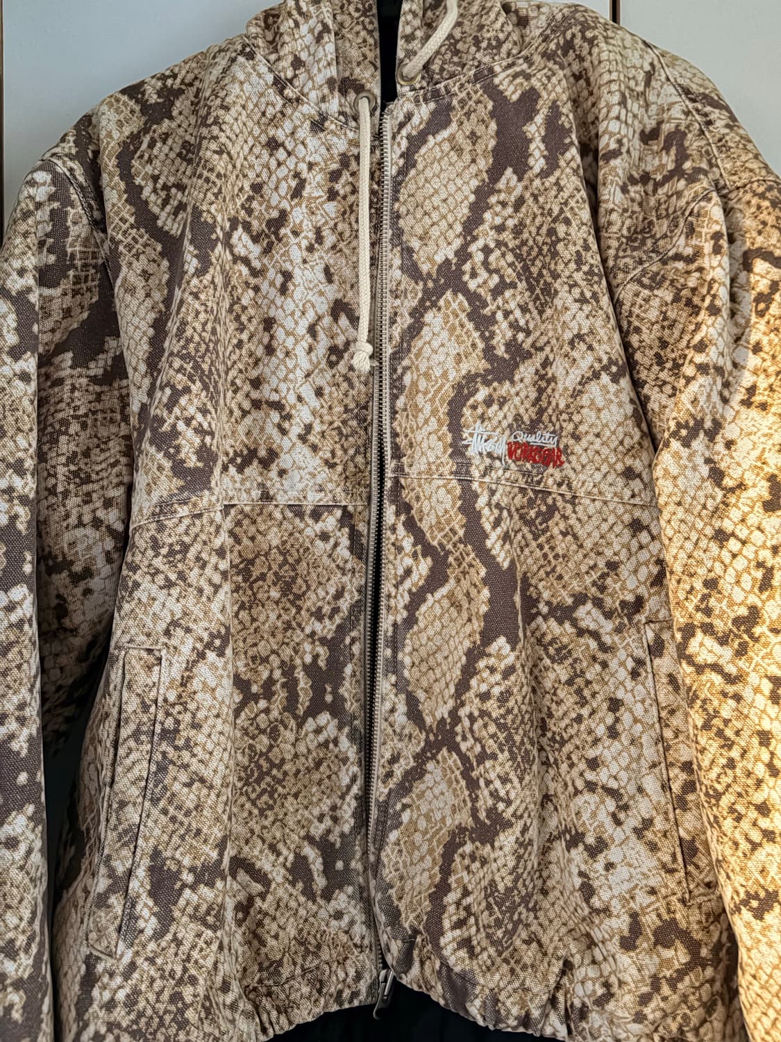 [XL]스투시 인슐레이티드 워크 자켓 파이썬 뱀피 상품이미지1