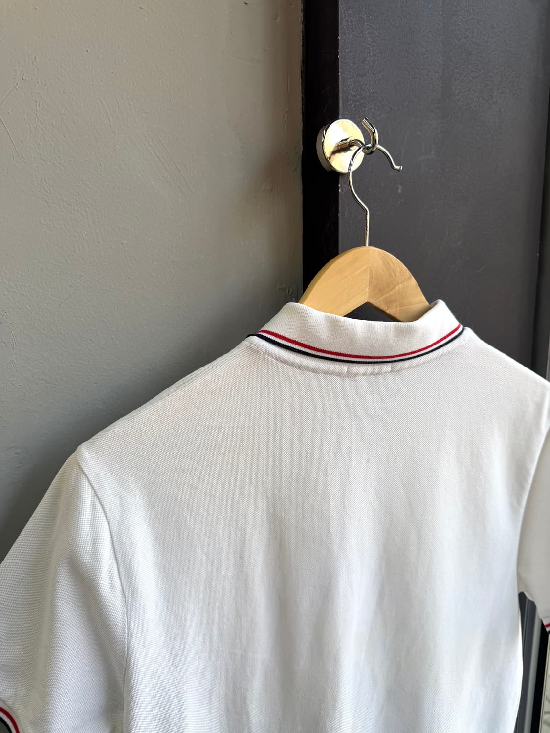 L/ 몽클레어 3선 트리밍 와펜패치 피케 반팔 상품이미지9