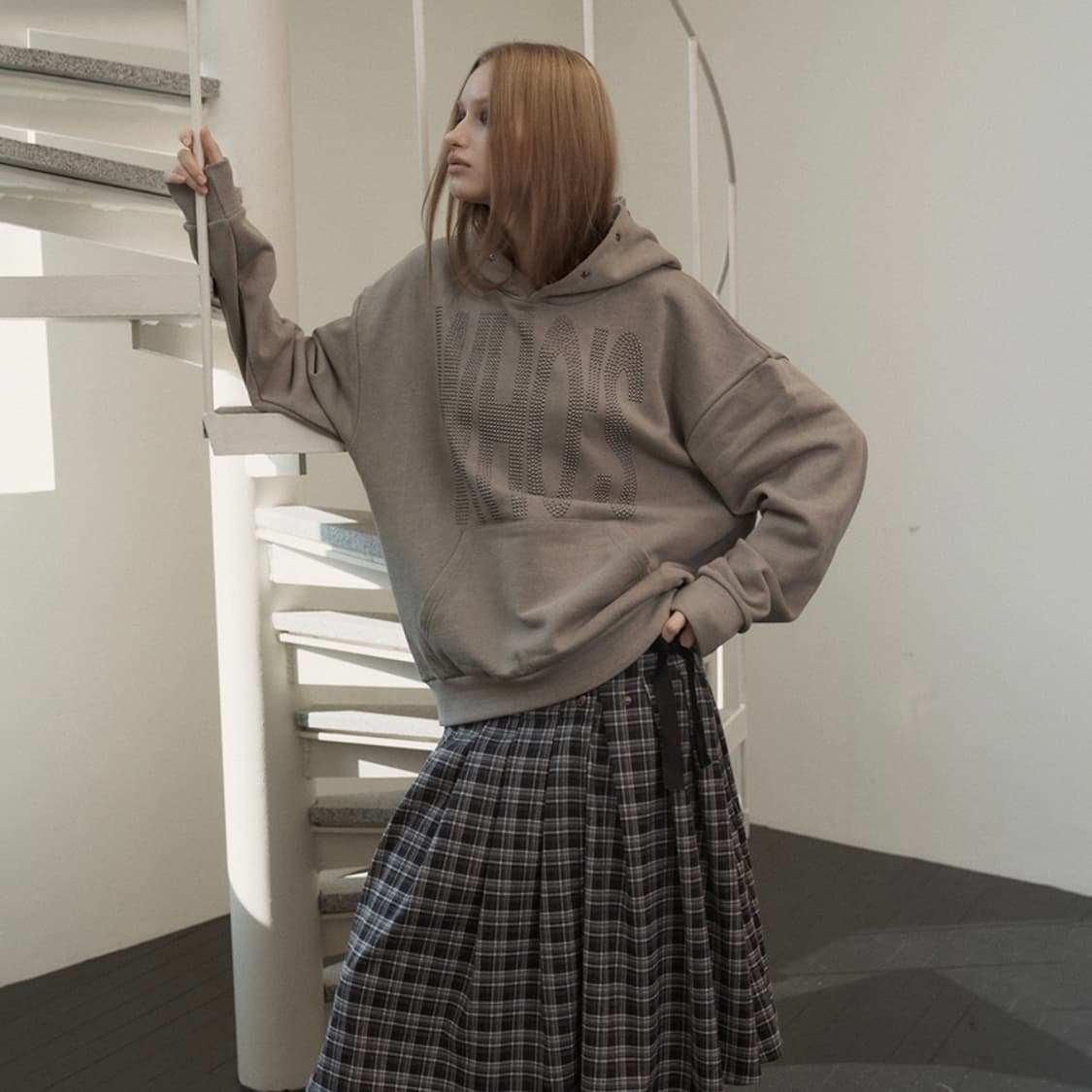 셋업이엑스이 WHO,S STAR HOODIE 후드 상품이미지1