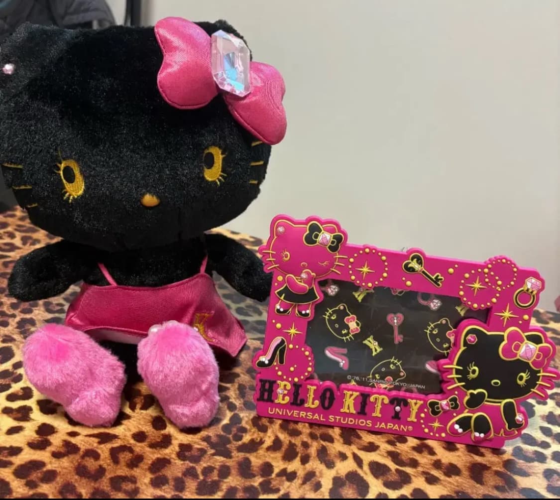 유니버셜 스튜디오 USJ 헬로키티 갸루 블랙핑크 인형 액자 세트 상품이미지1
