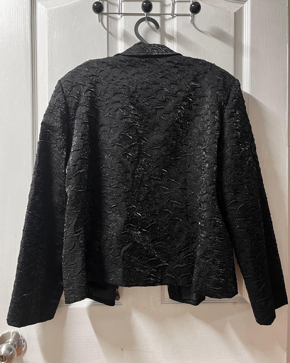     Black Embossed Jacket 상품이미지2