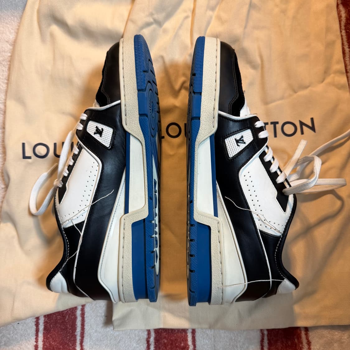루이비통 LV 트레이너 프라그먼트 블루 6.5 상품이미지4