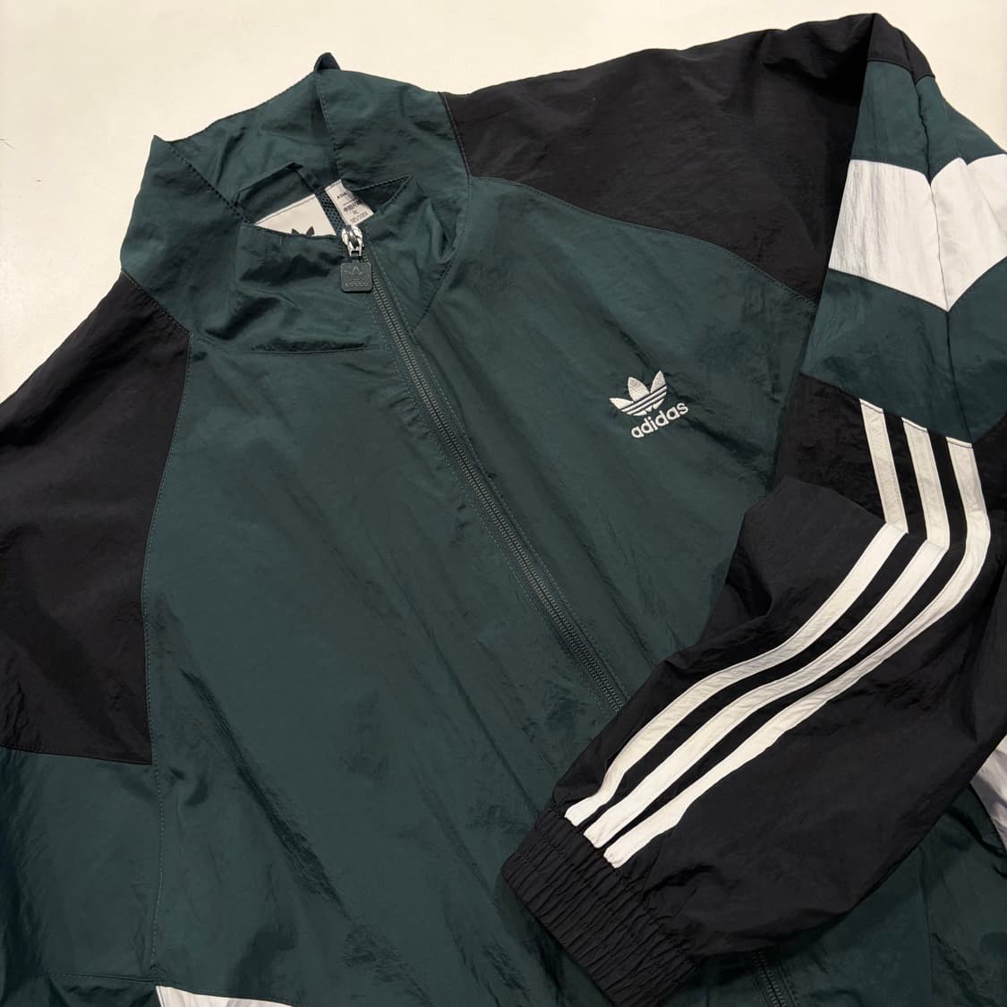 [XL] 아디다스 리카이브 삼선 바람막이 그린 블랙 화이트 D594 상품이미지3