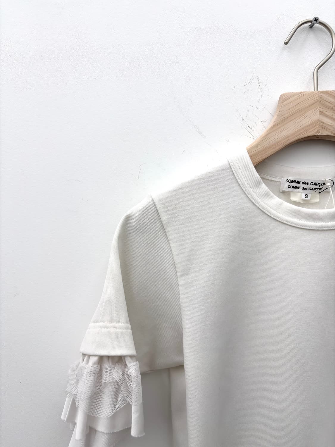 FRILL DETAIL SHORT SLEEVE  상품이미지2