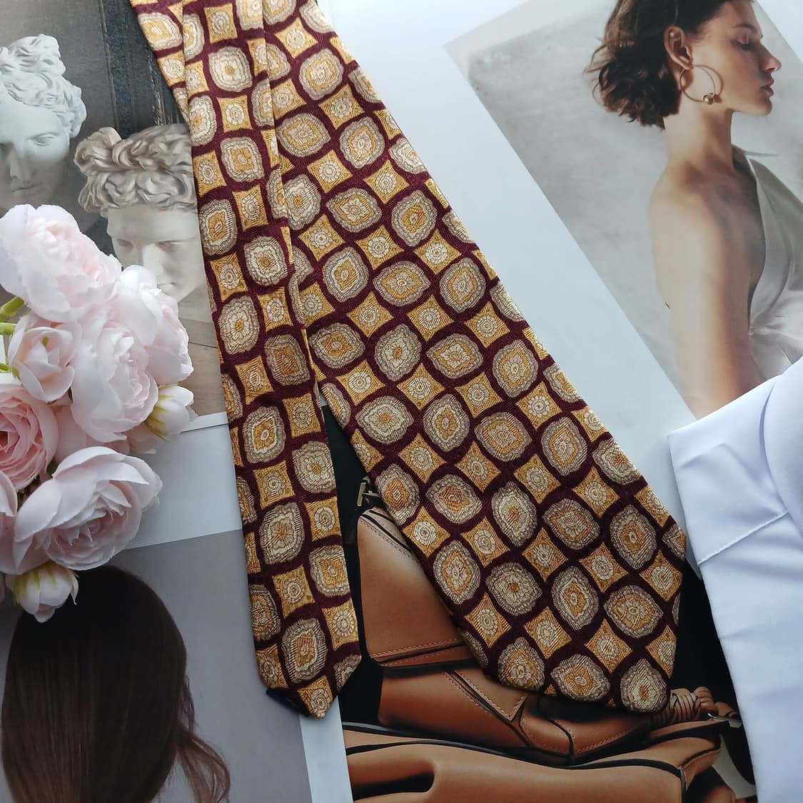 갭 실크 브라운 기하학 패턴 넥타이 9.1cm A+등급 A18549
 상품이미지2