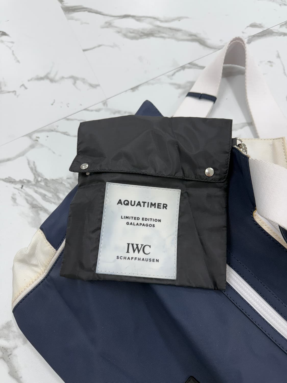 IWC 아쿠아타이머 갈라파고스 보스턴백 상품이미지5