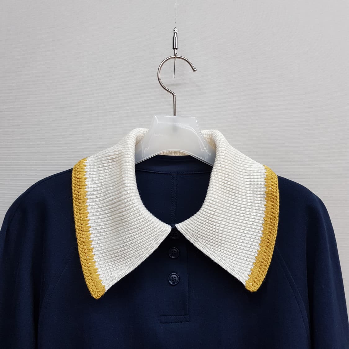 한섬 SJSJ 2022 배색 니트 카라 스웻셔츠 F85사이즈 상품이미지2