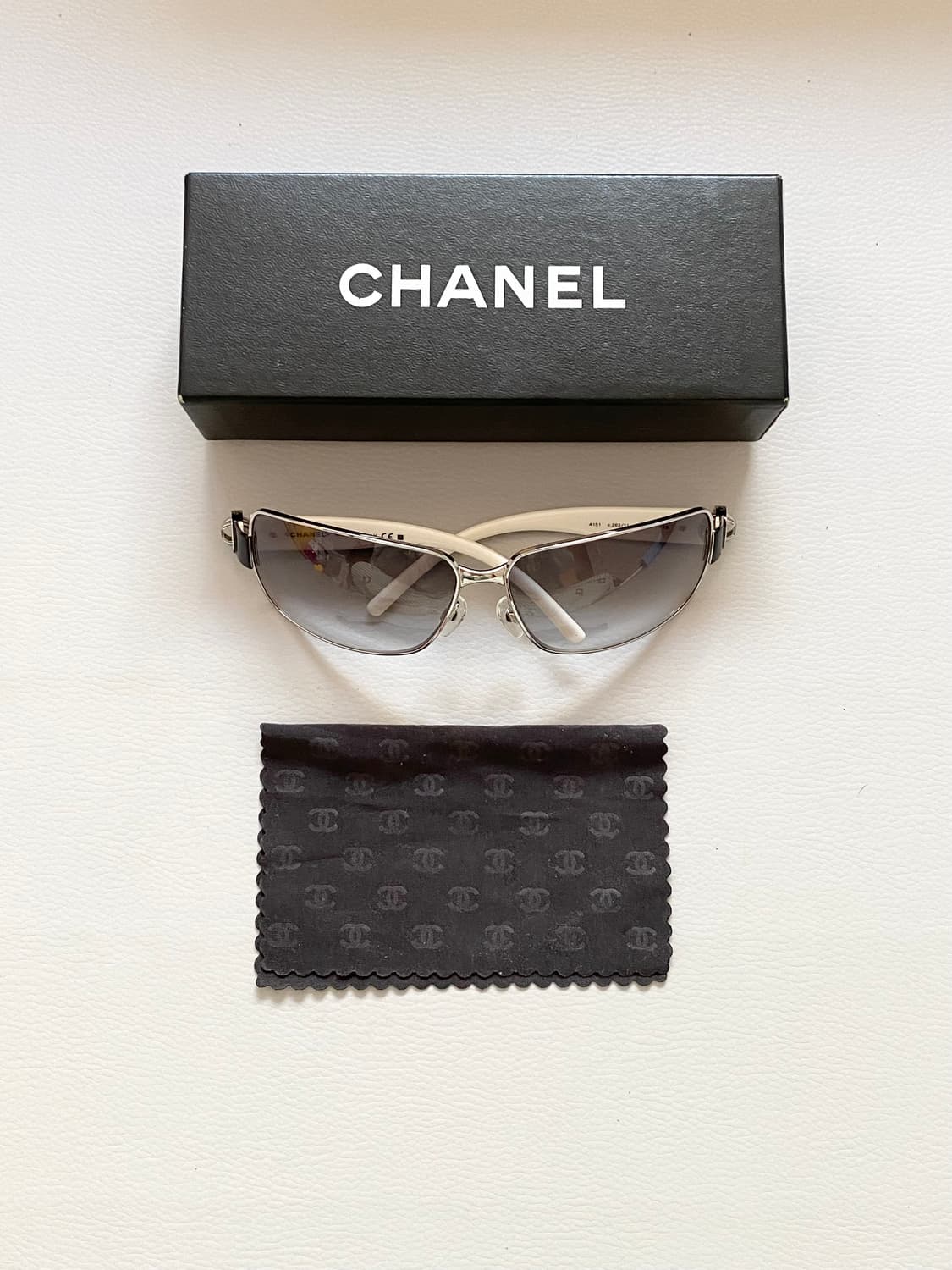 [샤넬] 정품 화이트 로고 선글라스 빈티지 상품이미지1