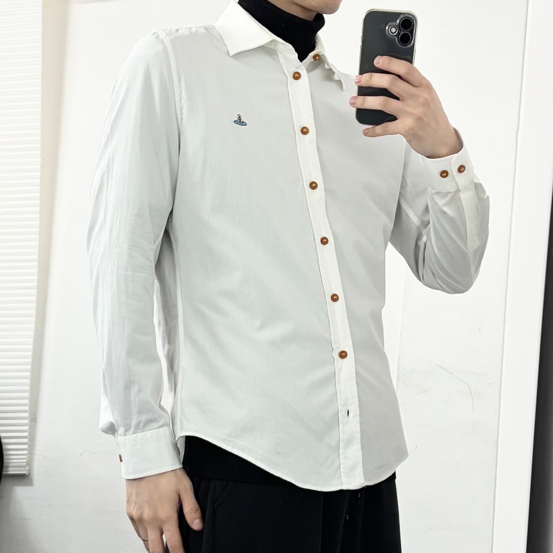 비비안웨스트우드 화이트 셔츠 상품이미지2