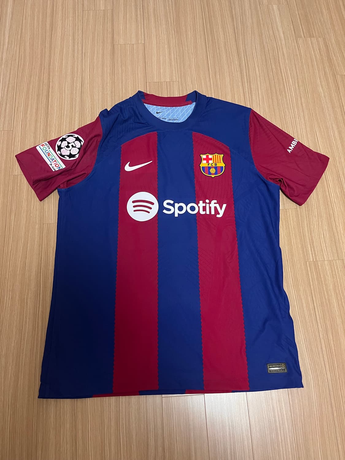 23/24 바르셀로나 어센틱 레반도프스키 상품이미지1