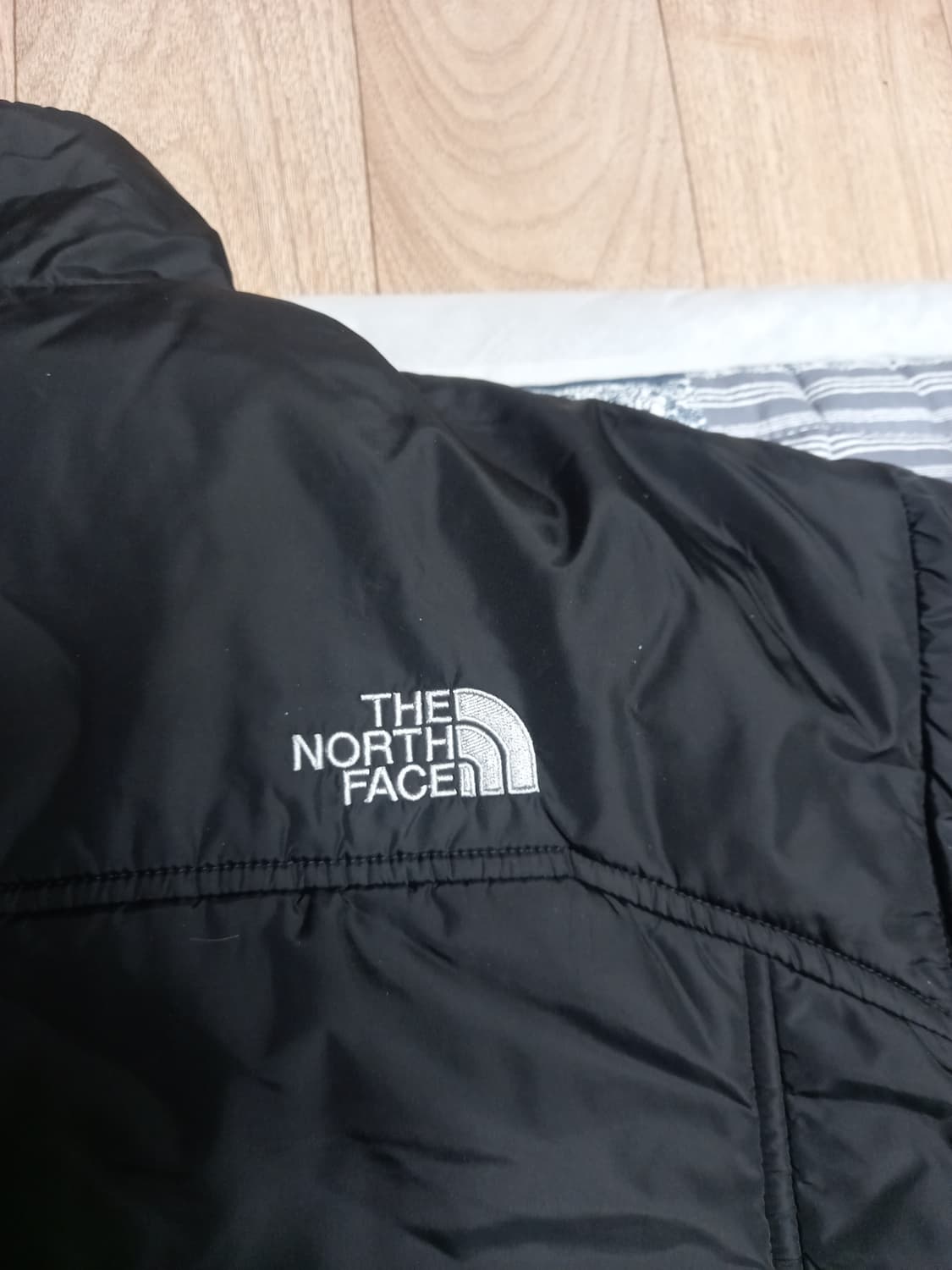 노스페이스 남성 경량패딩  블랙   XL 상품이미지6
