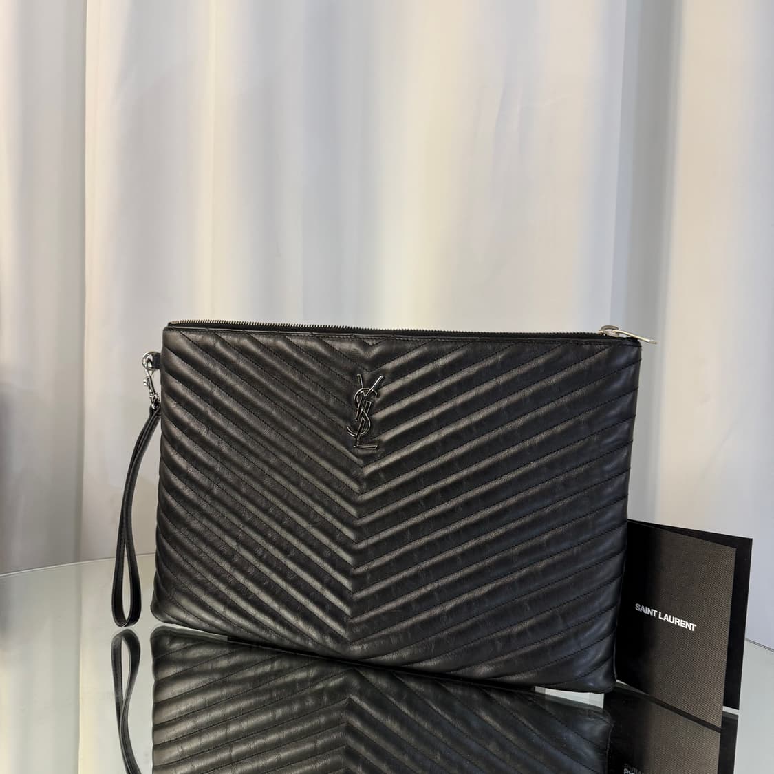 [정품] 생로랑 모노그램 마틀라세 은장 클러치백 상품이미지3