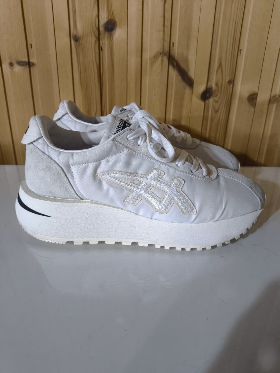 240mm 오니츠카타이거 모아지 스니커즈 상품이미지2